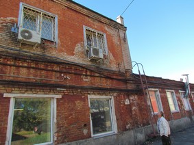 Покраска фасада здания завода