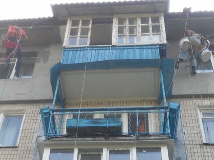 Герметизация балконов в Москве